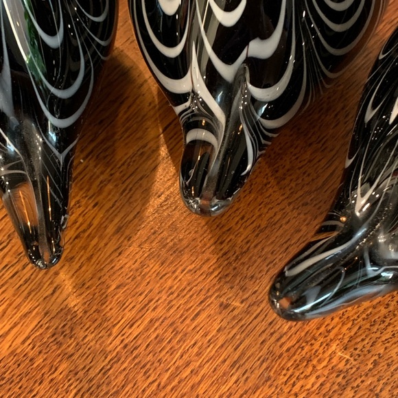 3 solid clear, black & white glass birds - Picture 10 of 12